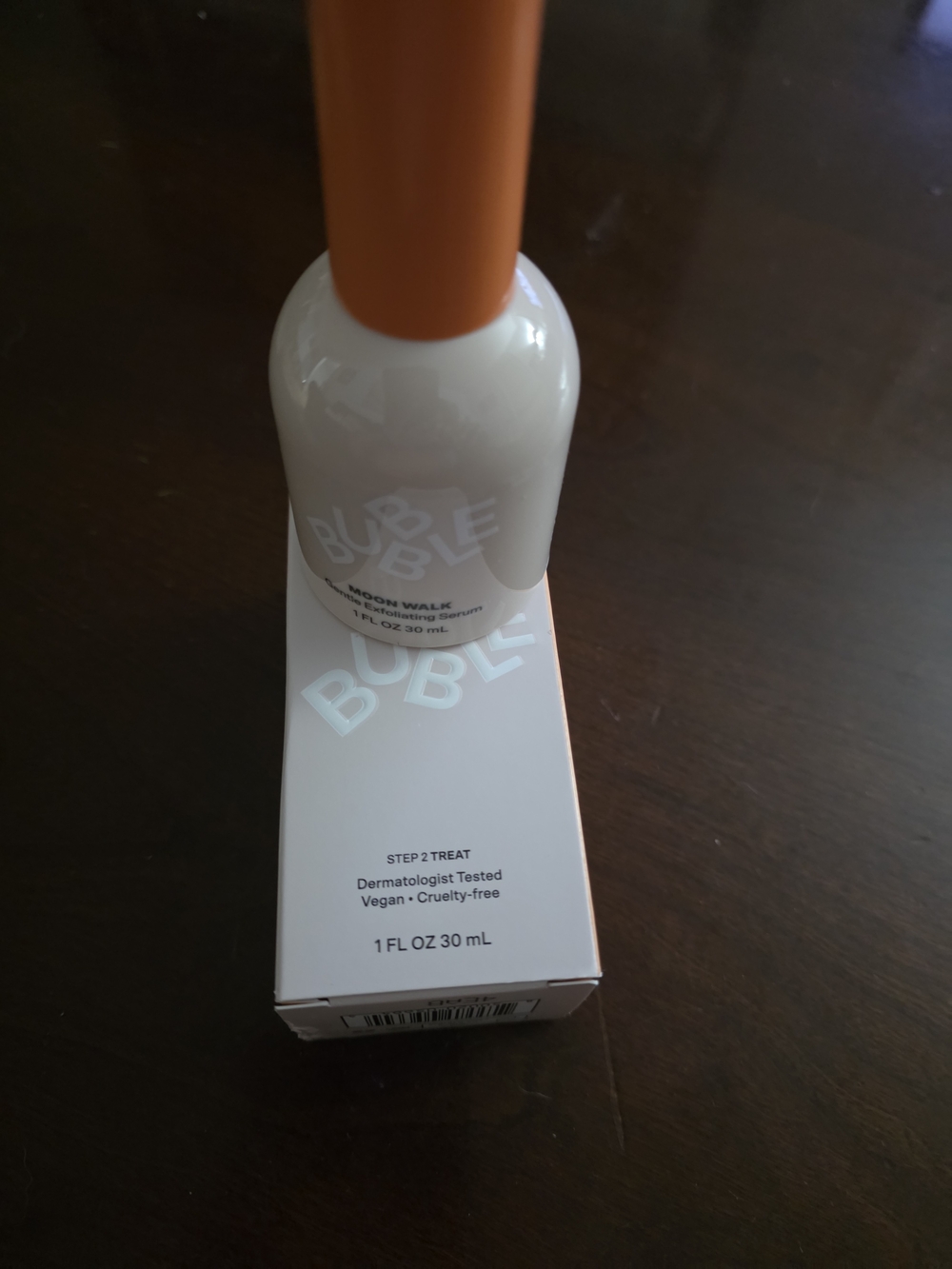 Moon Walk Brightening Serum — White with Orange Cap